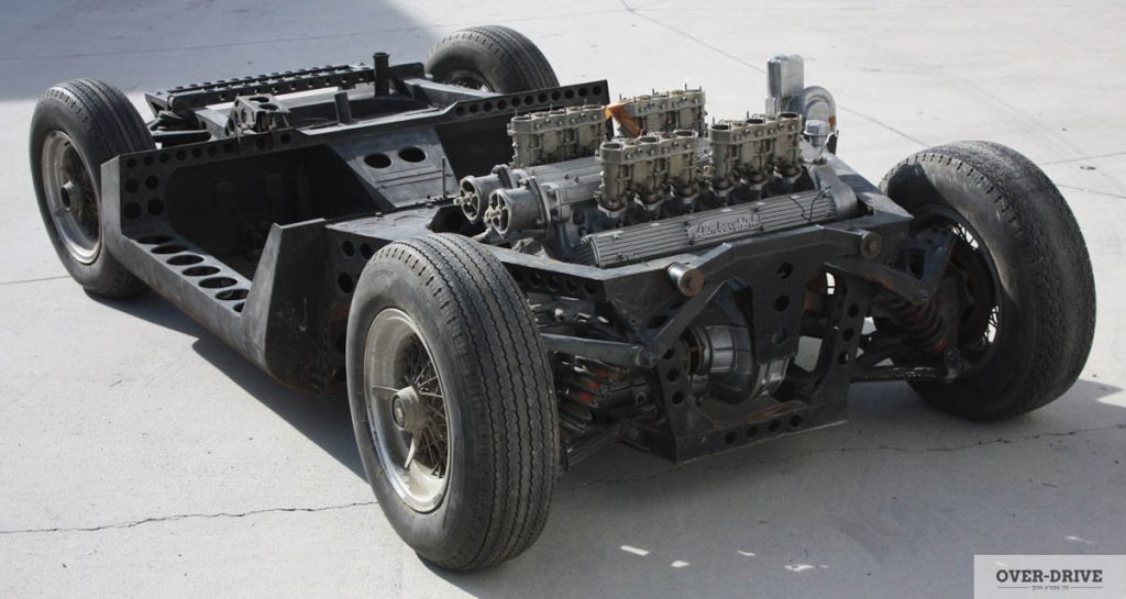 זו המיורה שהוצגה בטורינו 1965 וגם כך אנשים שלפו את הארנק