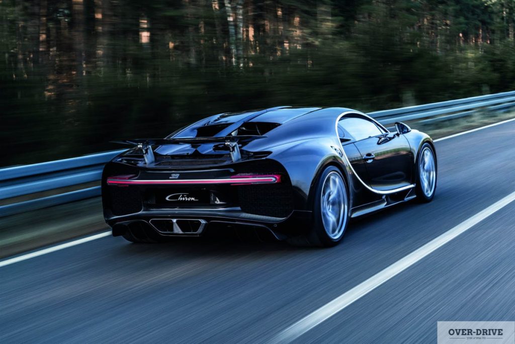 הכנף האחורית היא חלק מהיכולת של השירון לשנות את פניה. מקדם הגרר עומד על 0.35 וכשהכנף הזו עוברת למצב 'בלימה' הוא עולה ל-0.59