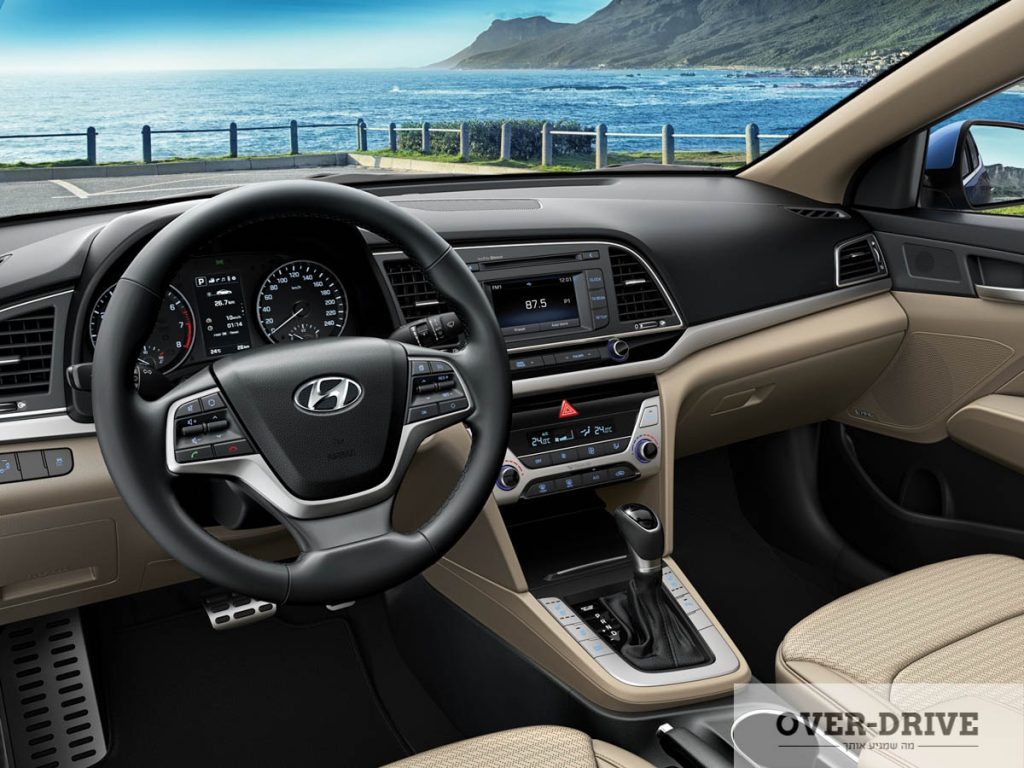 הלאנטרה מגיע לישראל עם מנוע 1.6 ל' (127 כ"ס) ותיבה פלנטרית עם שישה הילוכים. 