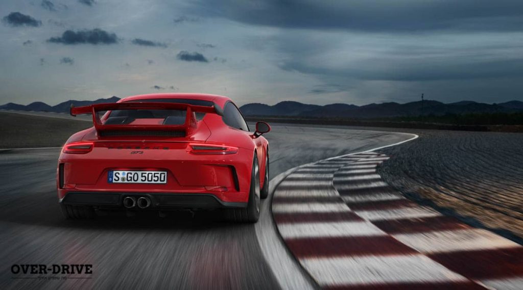 מיקומה ומידותיה של הכנף שונו.