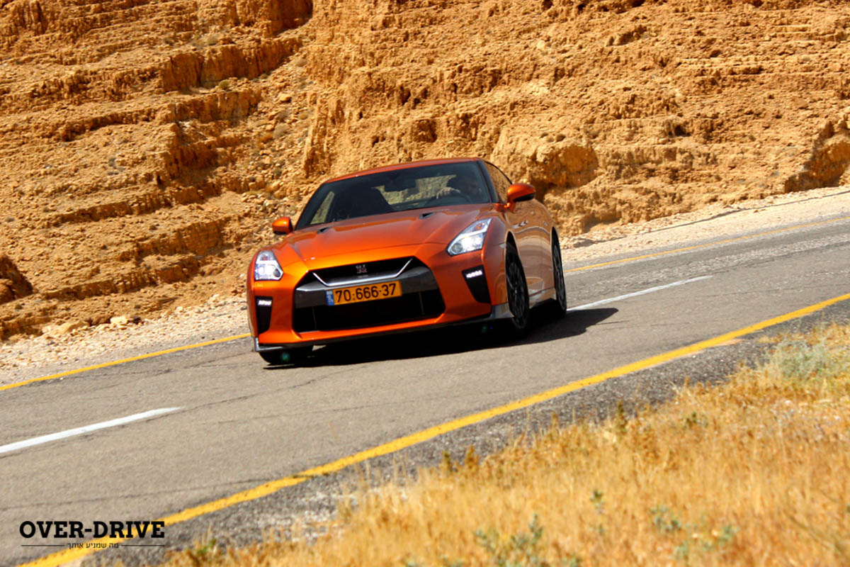 ניסאן GTR