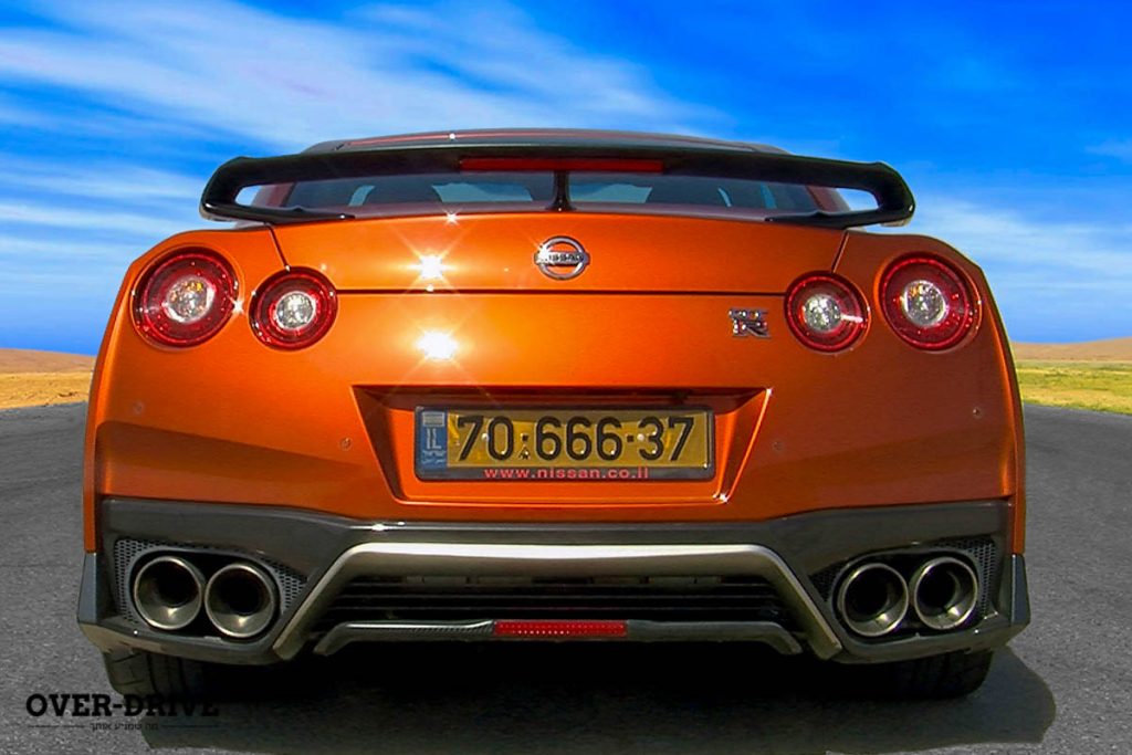 ניסאן GTR