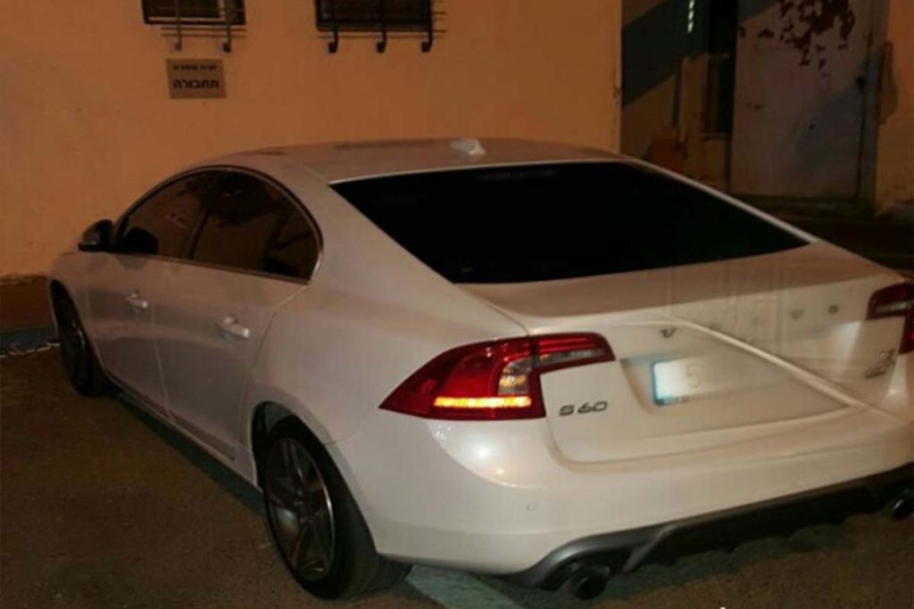 בפעילות אכיפה לילית שביצעו שוטרי אגף התנועה, נתפס בכביש 2 לצפון במחלף ספיר (ליד נתניה), רכב אשר נסע במהירות מאוד של 242 קמ"ש בכביש שבו מותרת הנסיעה עד 90 קמ"ש.