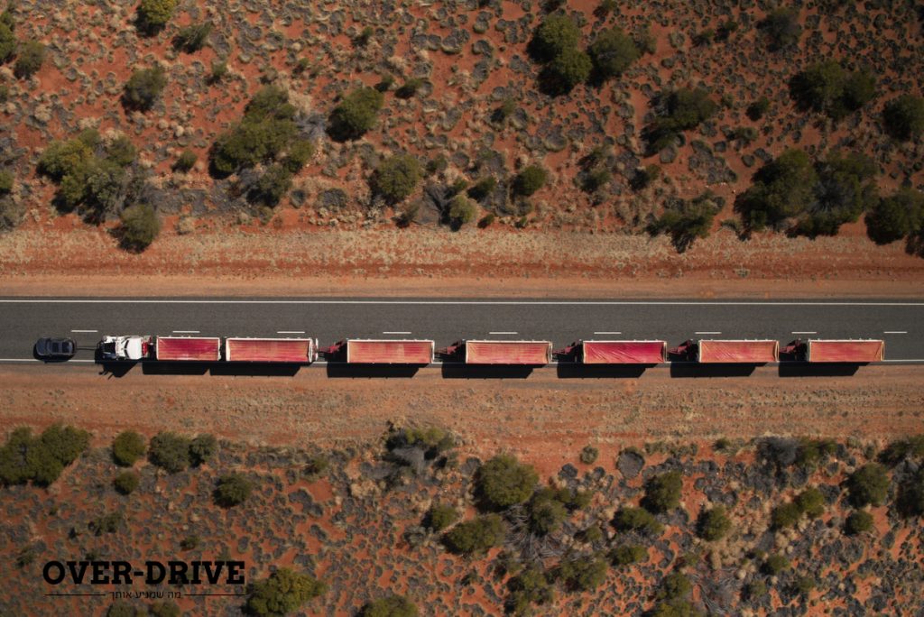 לנד רובר דיסקברי גורר