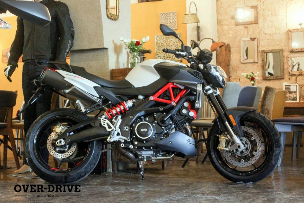 אפריליה שיבר 900