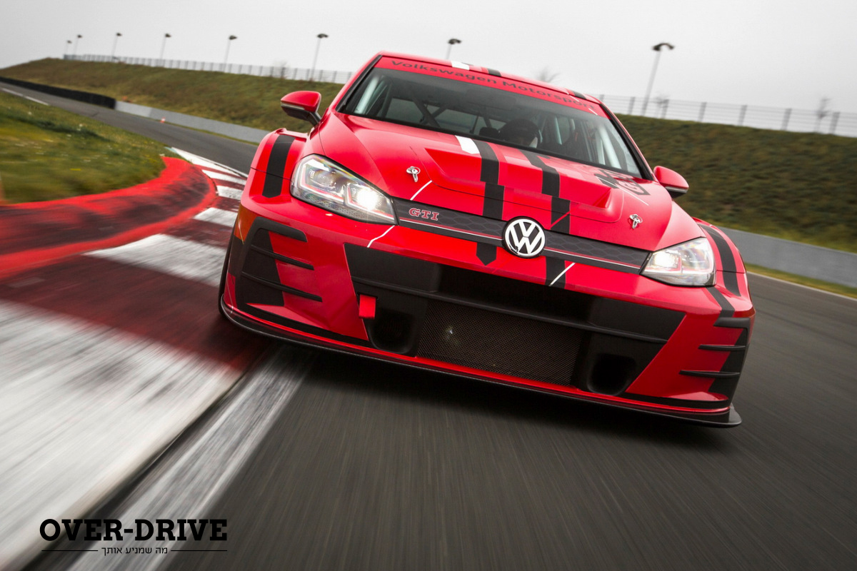 פולקסווגן גולף GTI TCR