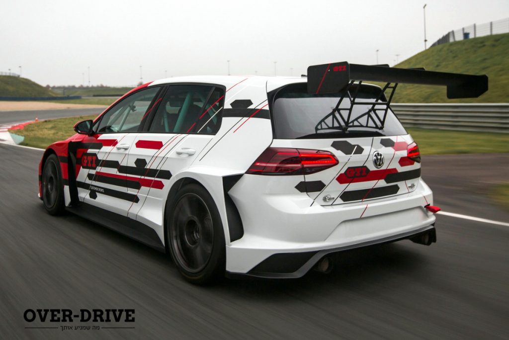 פולקסווגן גולף GTI TCR