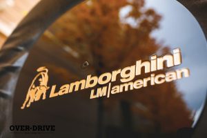 למבורגיני LM002