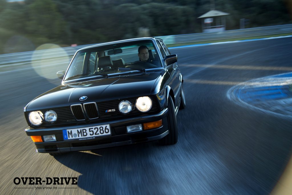 ב.מ.וו M5 דורות