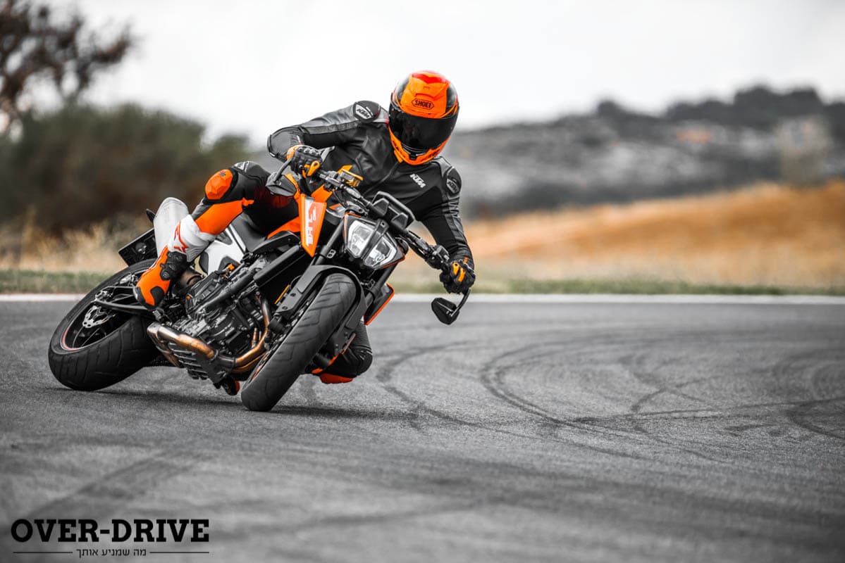 ק.ט.מ דיוק 790