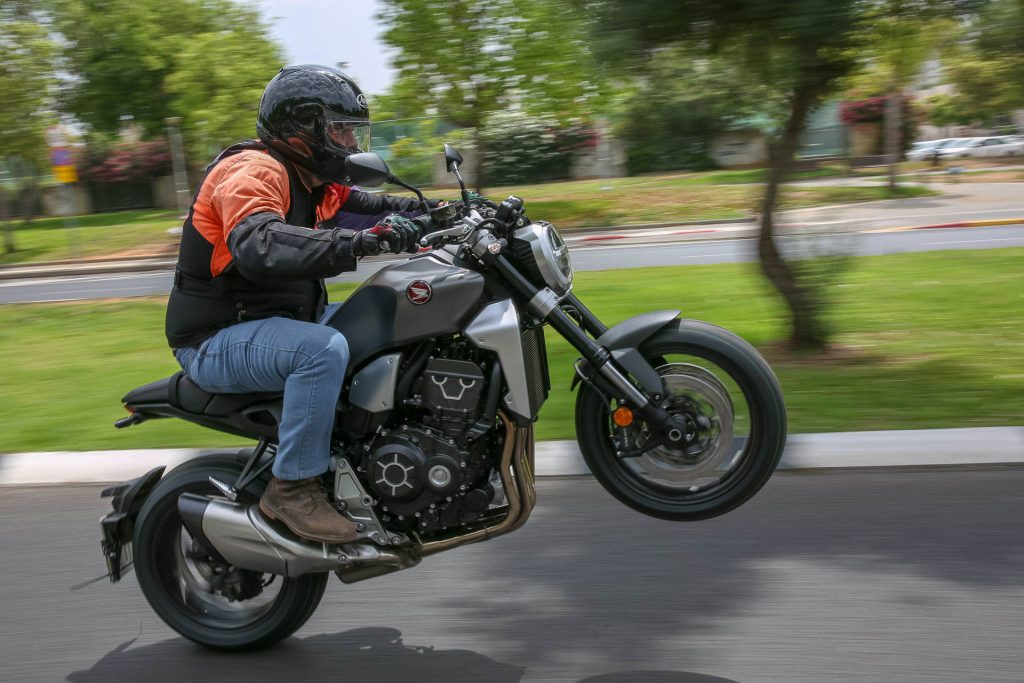 סדרת הניאו-נייקד החדשה של הונדה