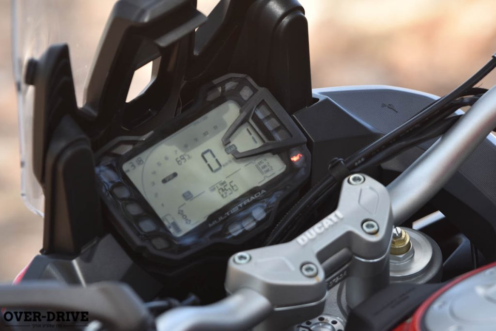 ב.מ.וו S 1000 XR מול דוקאטי מולטיסרדה 1260