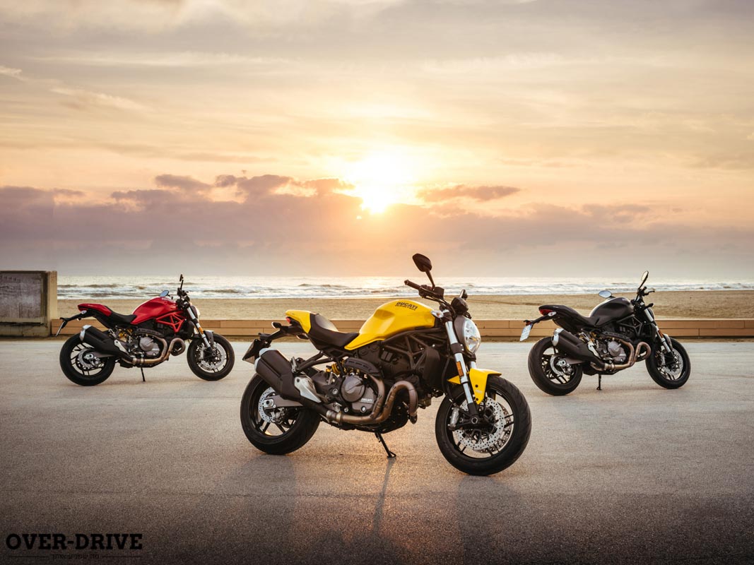 מבצעים והנחות: דוקאטי חוגגת 25 שנה למונסטר