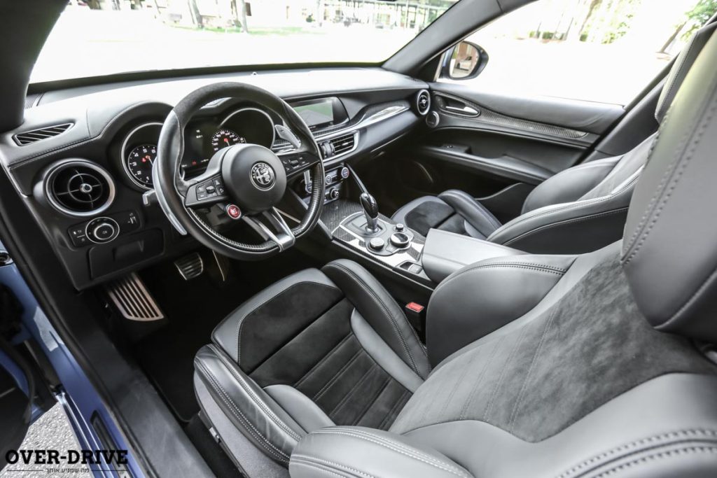 אלפא-רומיאו סטלביו קוואדרופוליו