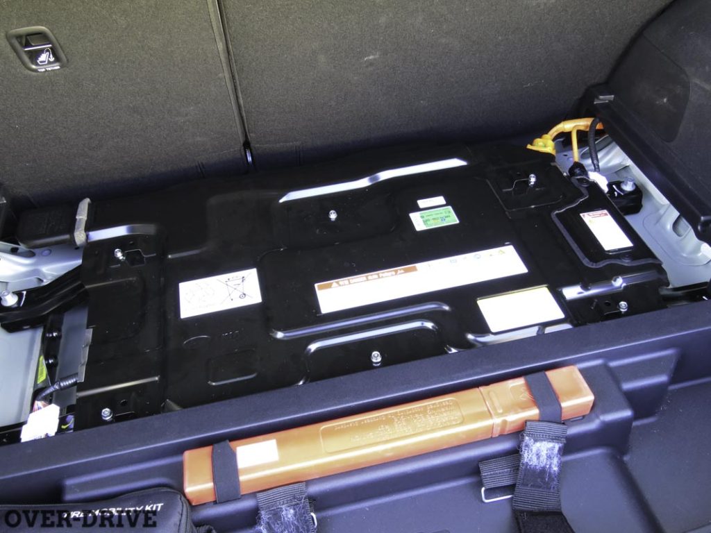 קיה נירו פלאג-אין: נהיגה ראשונה