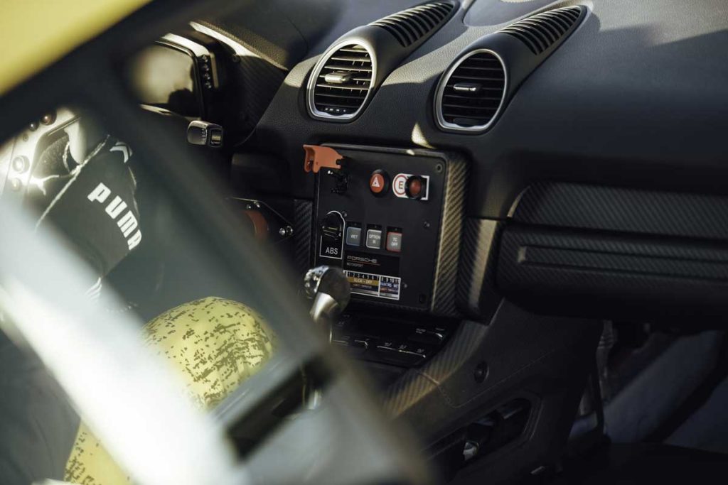 פורשה 718 קאימן GT4 קלאבספורט: רמז לבאות