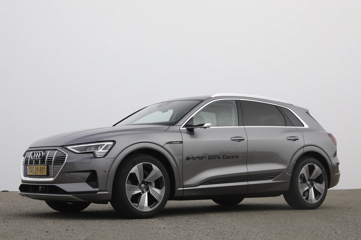 אודי אי-טרון במבחן