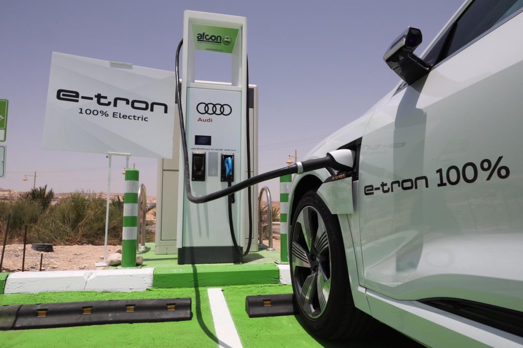 אודי אי-טרון במבחן