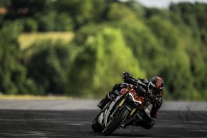 דוקאטי סטריטפייטר V4