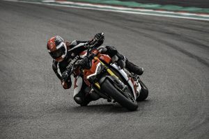 דוקאטי סטריטפייטר V4