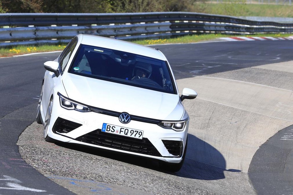 פולקסוואגן גולף R החדשה