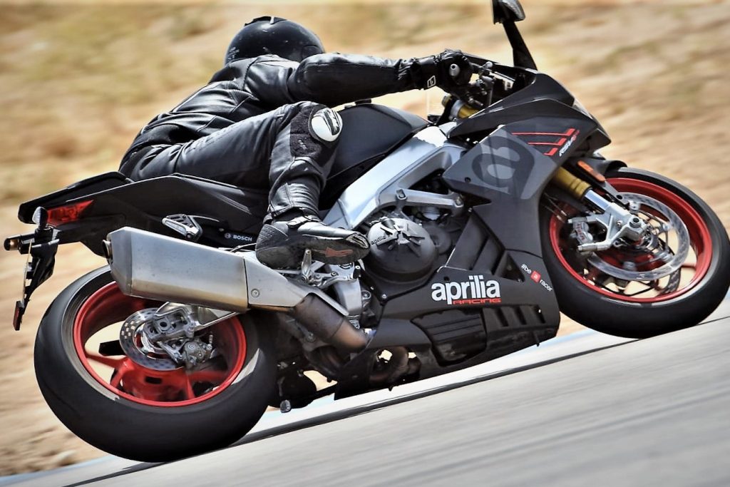 אפריליה RSV4RR