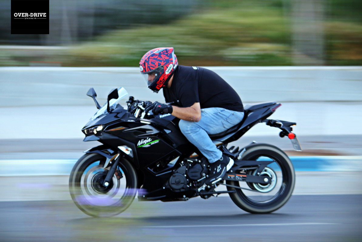 קוואסאקי נינג'ה 500