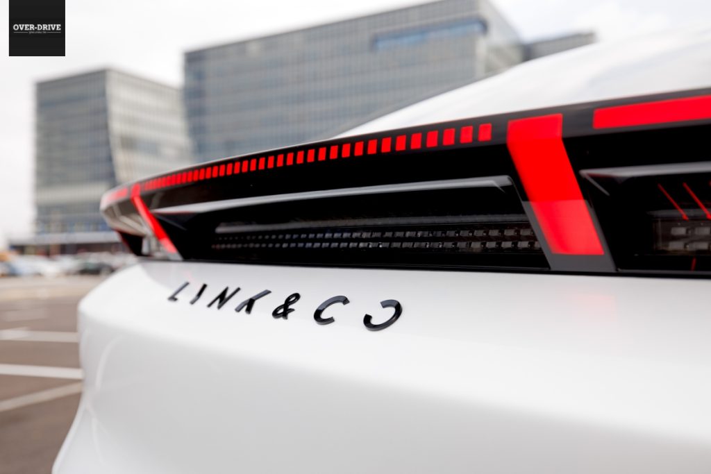 לינק אנד קו