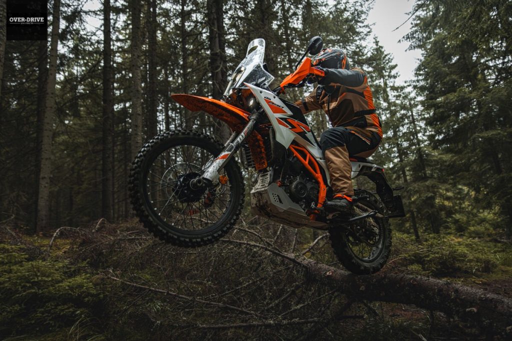 ק.ט.מ 390 אדוונצ'ר R