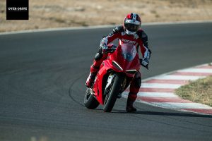 דוקאטי פניגאלה V2 S