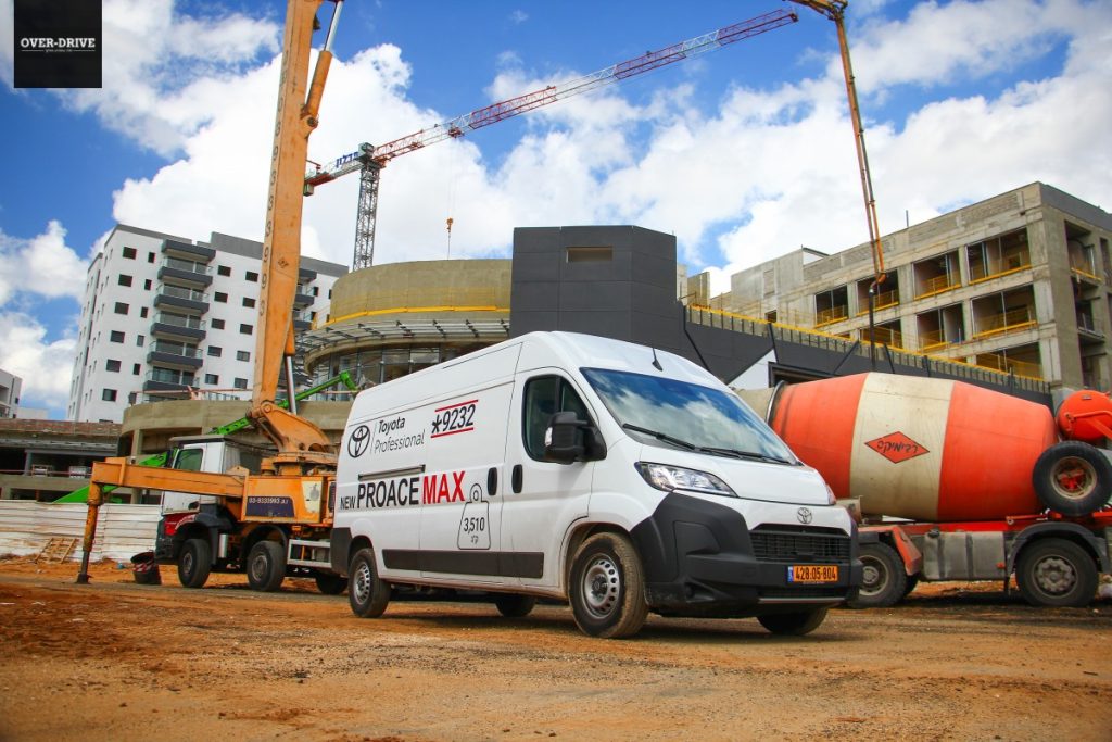 טויוטה פרואייס מקס